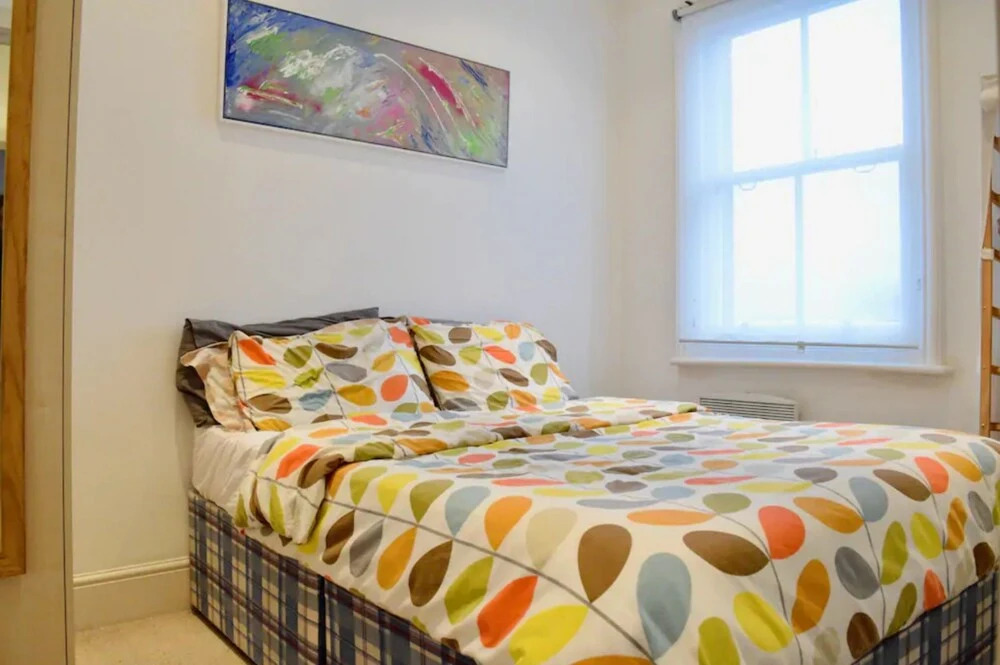 Cosy 1 Bedroom Apartment in Shepherds Bush