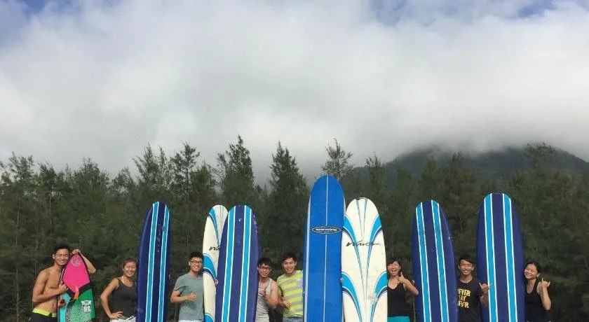 Donghe surf shop & Hostel