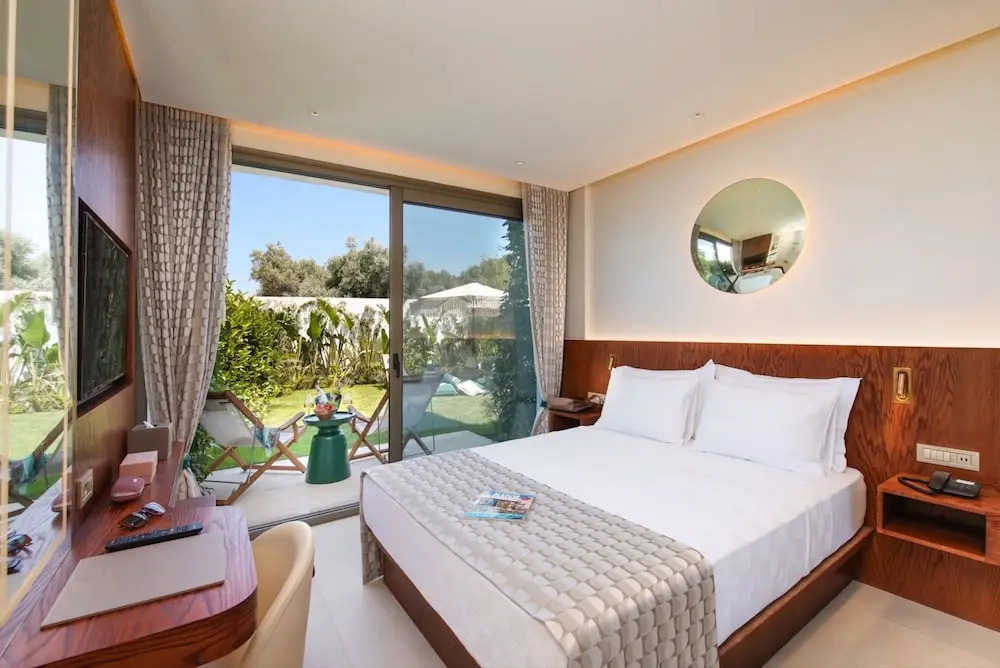 The Xon Hotel