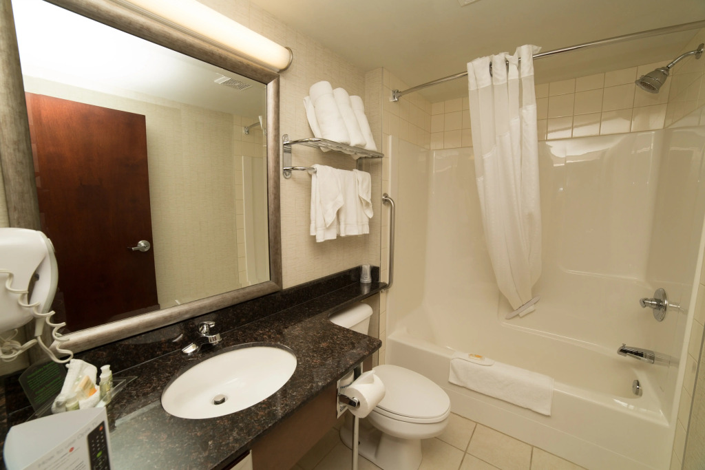 Holiday Inn & Suites Lloydminster by IHG
