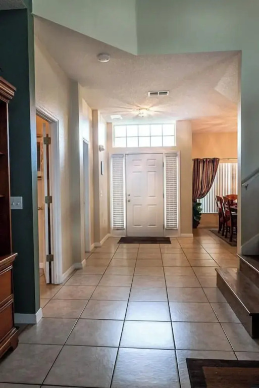 Crescent Lakes Villa