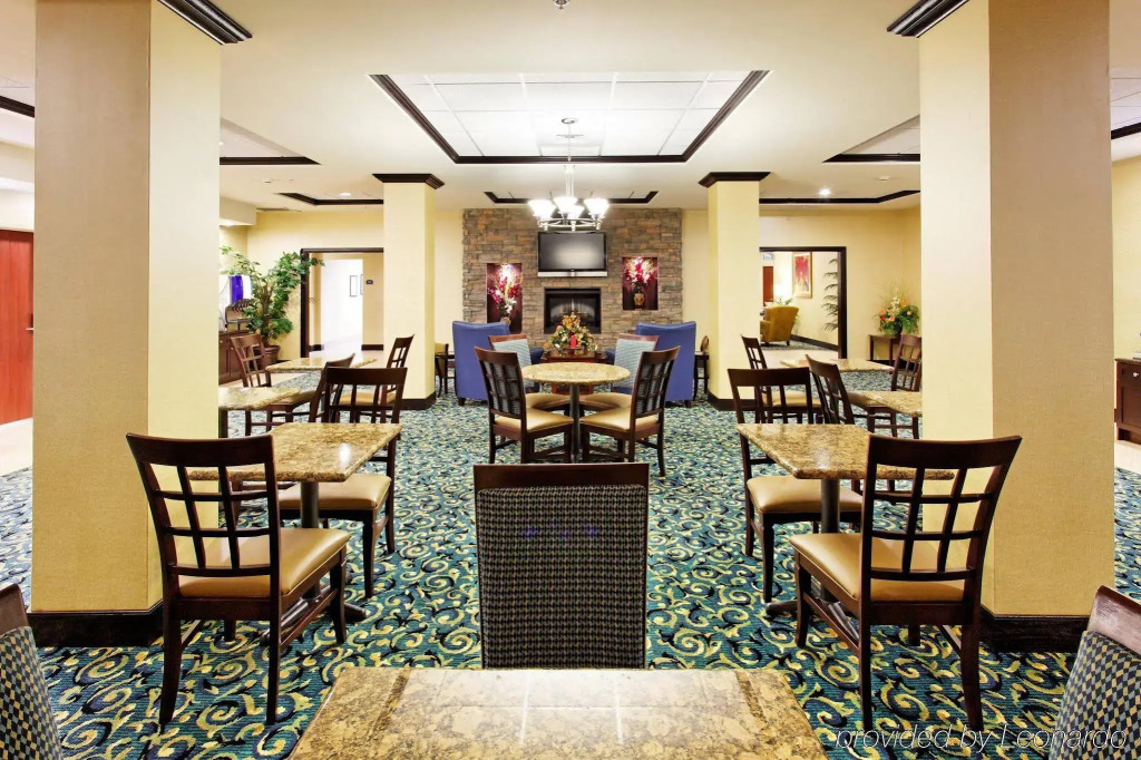 Holiday Inn Express & Suites Cookeville by IHG