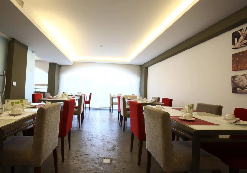 Monoberge Hotel