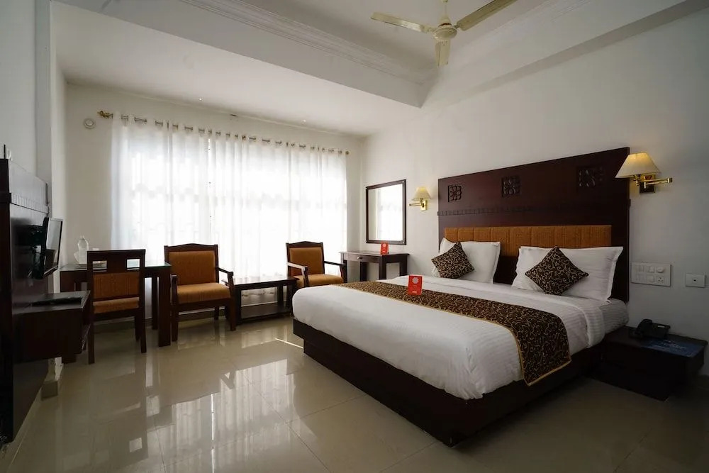 OYO 10637 Hotel Chandana Residency