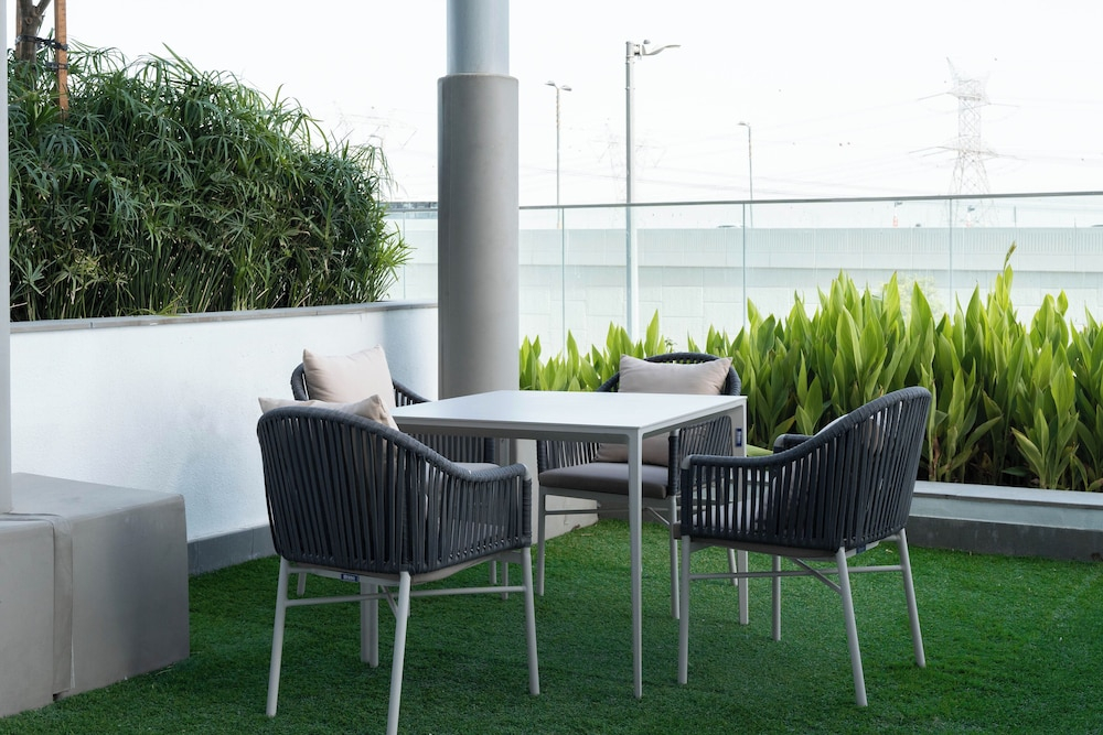 Modern Studio in Azizi Riviera 46