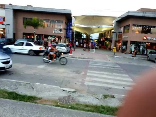 Casa em Unamar,Cabo Frio,à 200m da praia,em condomínio com segurança 24 hs
