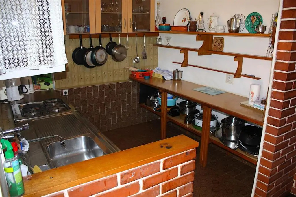 Spacious Holiday House Hana, Sleeps 12