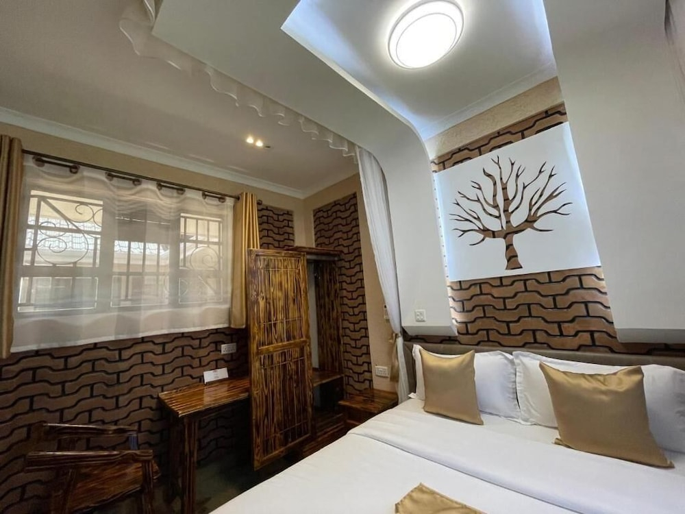 Mawimbi Jiko Hotel