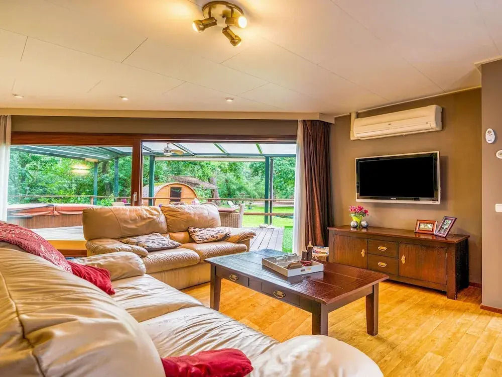 Lodge Slabroek