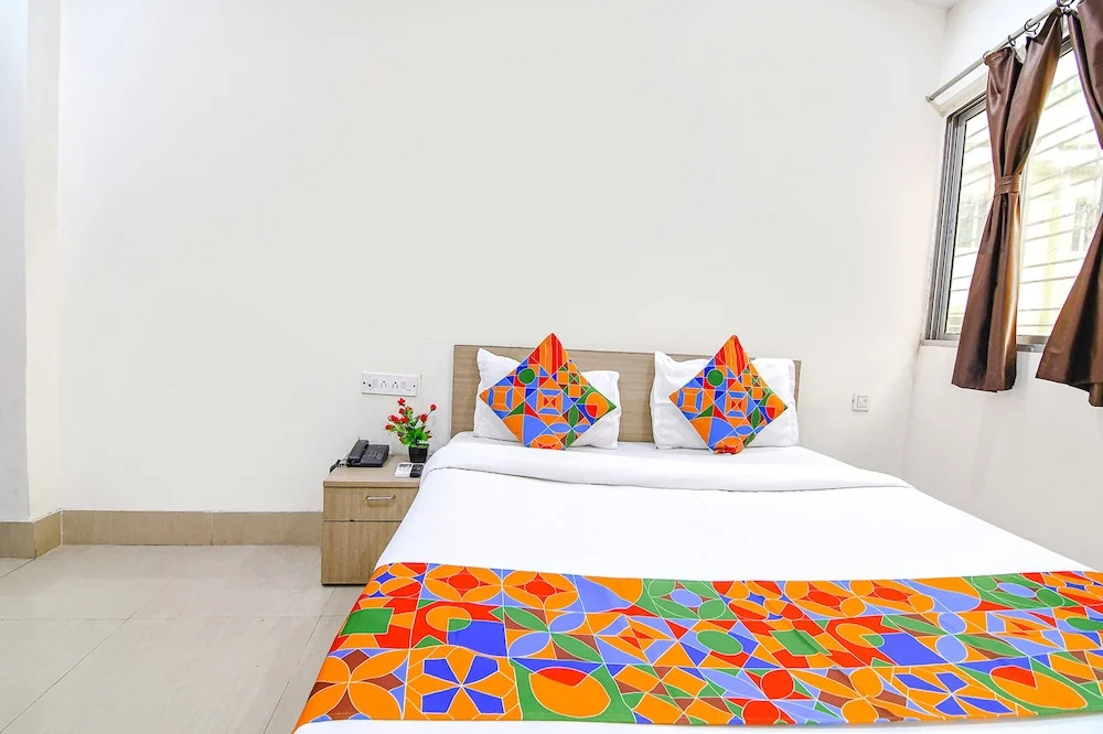 FabHotel Vhyom Sky Palace