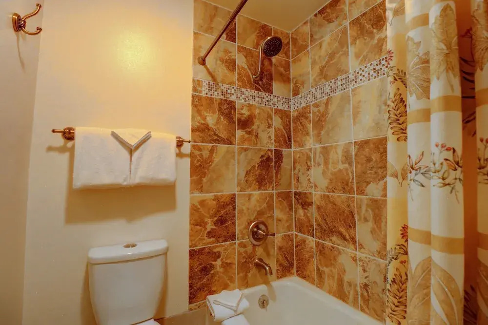 Vs741 Village Sqaure 3 Bedroom Condo by RedAwning