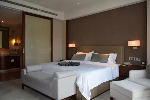 Zhongjian Yanqi Lake View Hotel