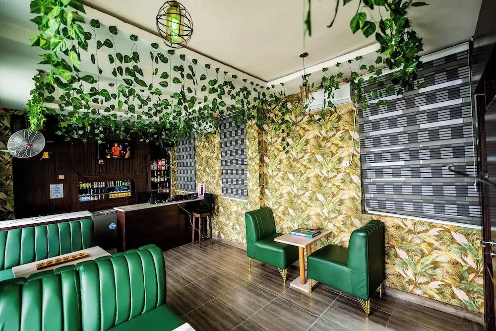 RJ Hotels And Restuarant