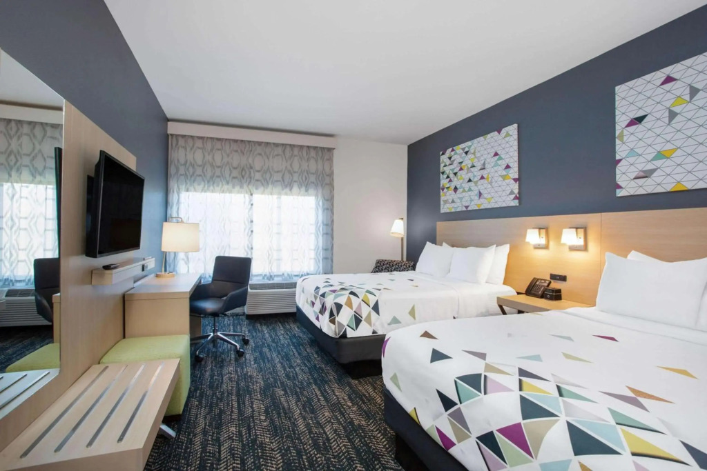 WoodSpring Suites Fargo North Near NDSU