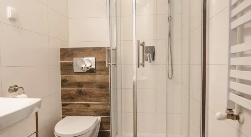 Pokoje Gościnne Pod Lipą