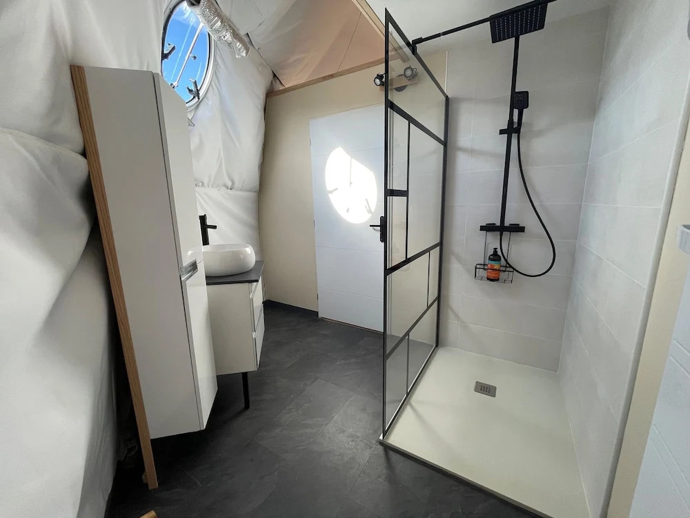 Glamping dome les cigales