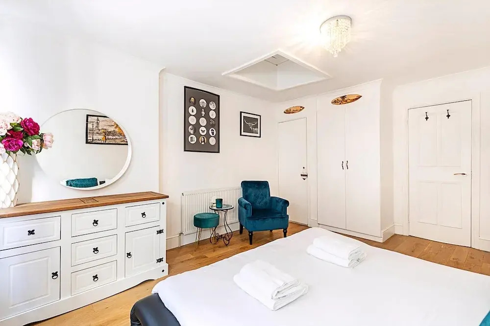 Spacious 4-bed House Near Liverpool St