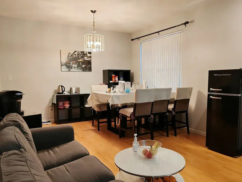 Bed Plus House close YVR Airport
