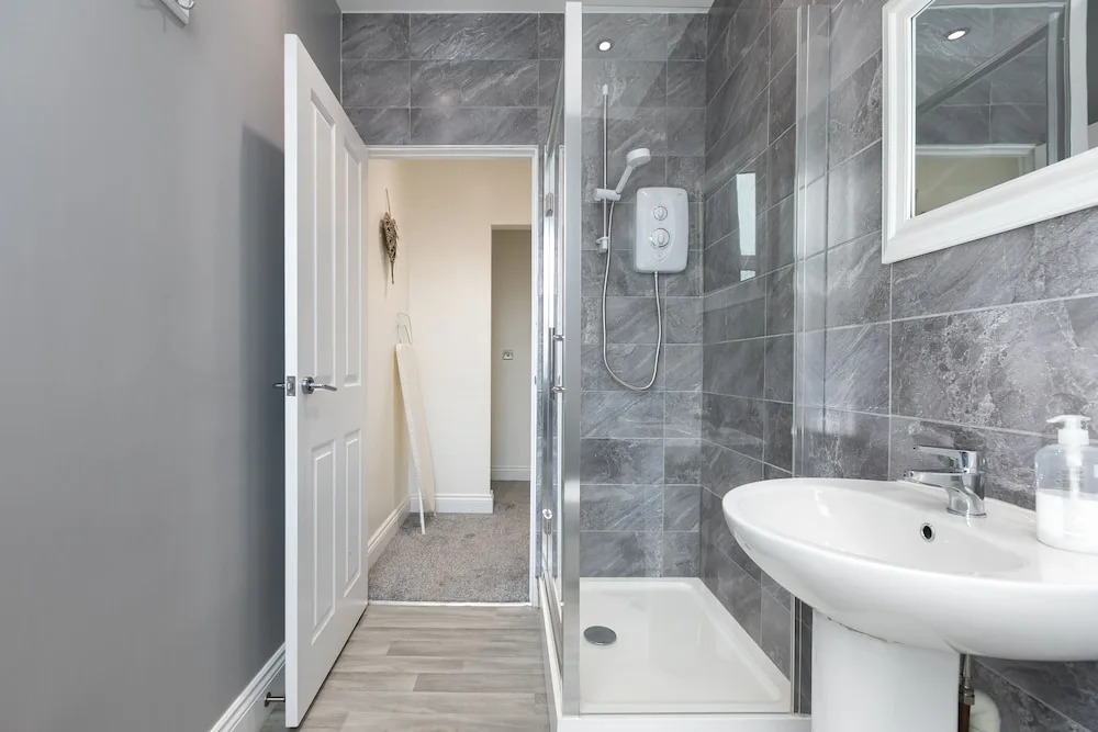 KVM - Kensington Apartment