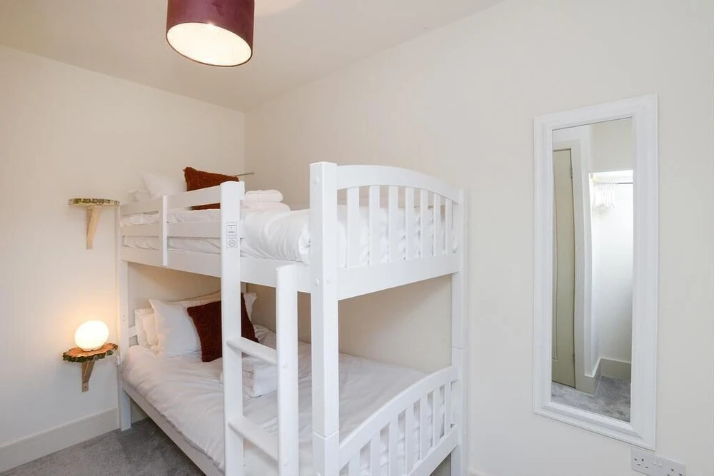 Wollaton House - Fabulous 5 bed house Nottingham