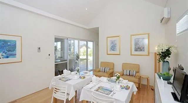 Burns Beach Bed & Breakfast