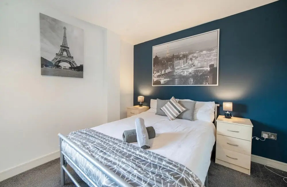 Dyzyn Living - The East Lock Business Travel Wifi Parking