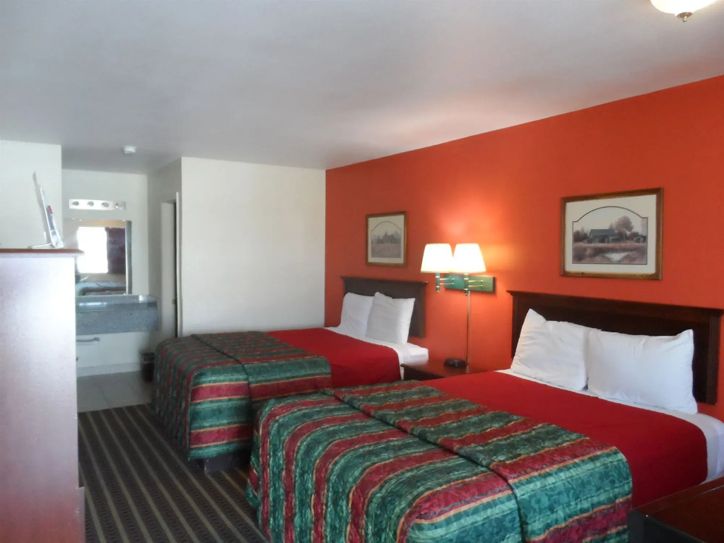 Magnuson Hotel & Rv Park