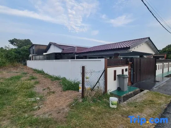 [New Launch] Aurora Hideaway Villa 23pax 4R4B Pool Ktv BBq