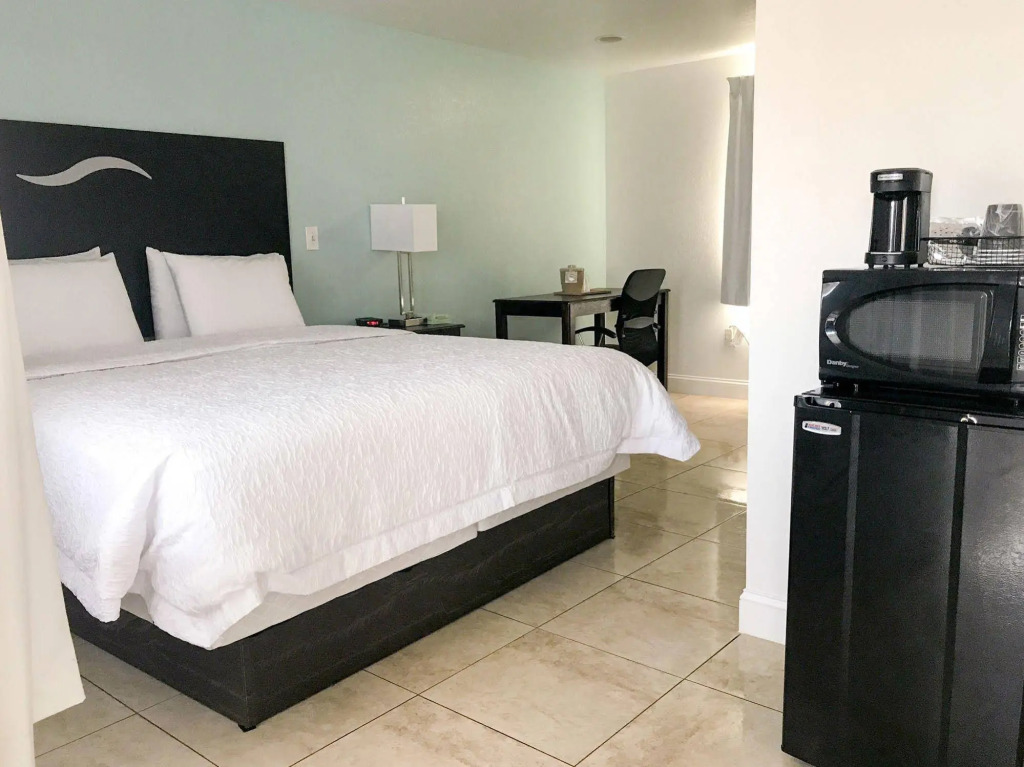 Everglades City Motel - Everglades Adventures Inn