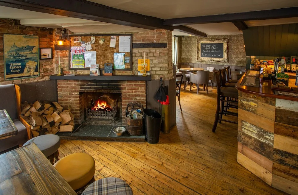 The White Lion, Soberton
