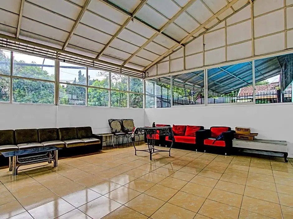 OYO Life 90077 Live Homestay
