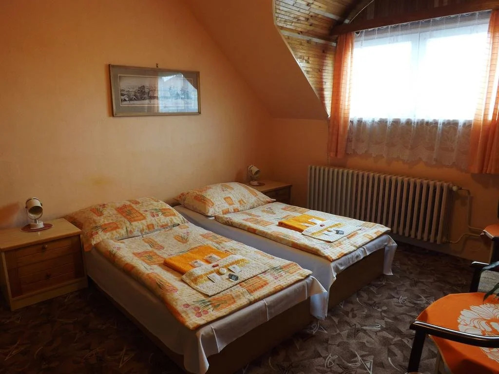 Hotel Avion