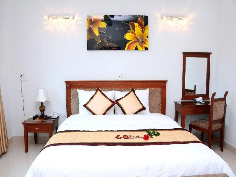 Hotel 68