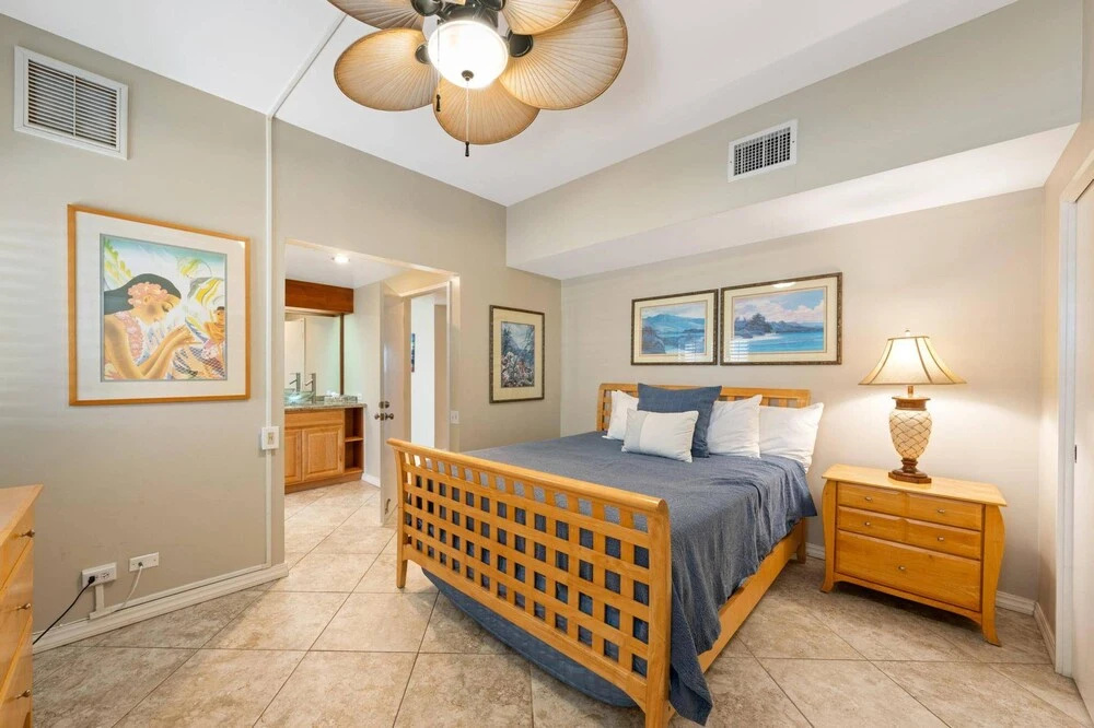 Big Island Royal Sea Cliff 705 by Coldwell Banker Island Vacations