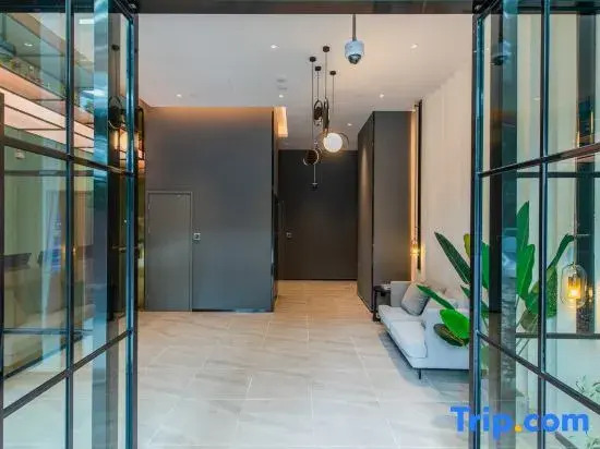 CJIA Senior Apartment Shanghai Waigaoqiao Jilong Road Metro Station Branch