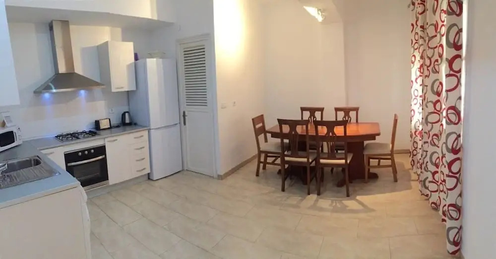 Cesar Apartment