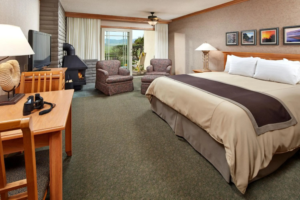 Cavalier Oceanfront Resort