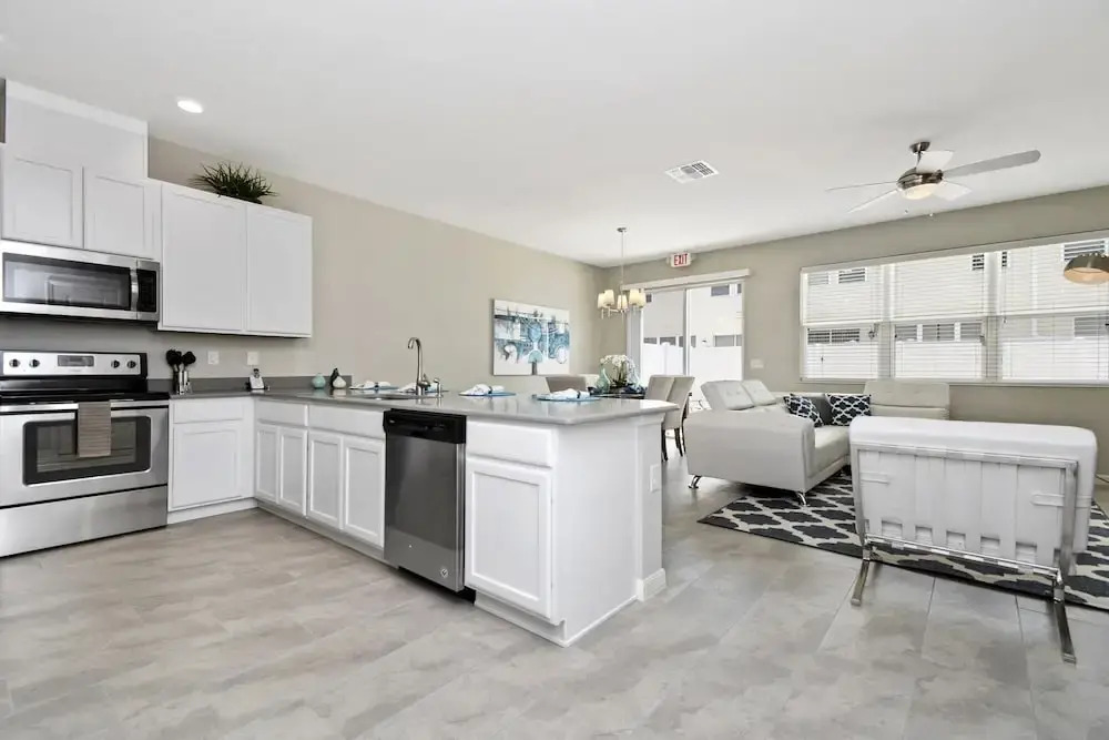 Stunning 4 Bd w Gameroom Close to Disney 5110