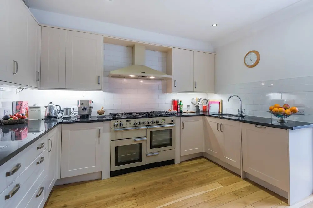 Charming Golders Green Home by Hampstead Heath