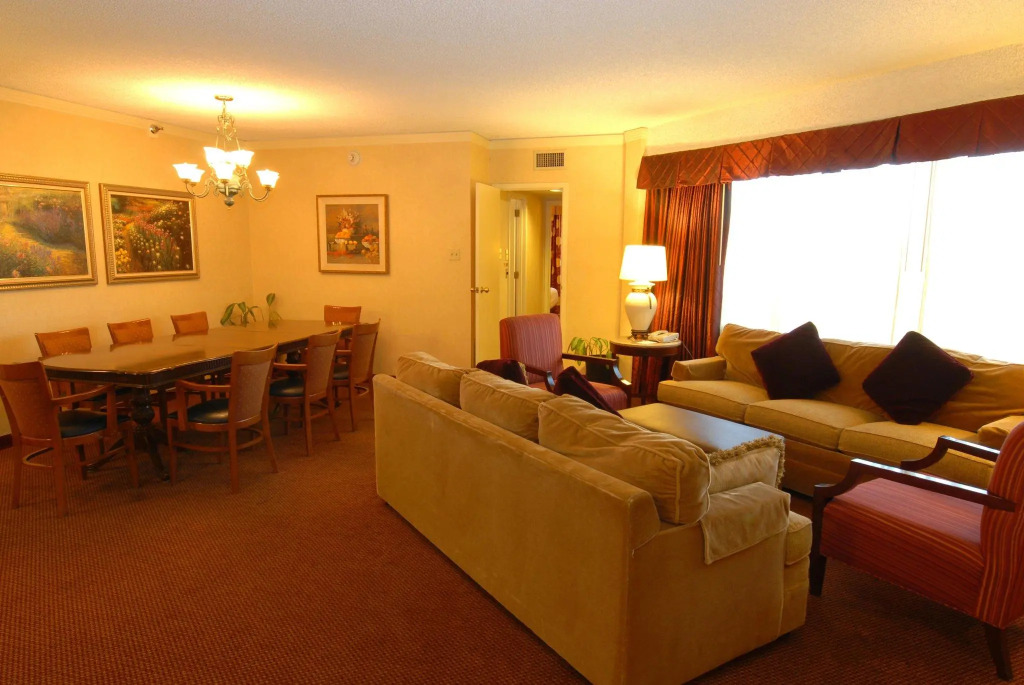 Embassy Suites by Hilton Dallas-Love Field