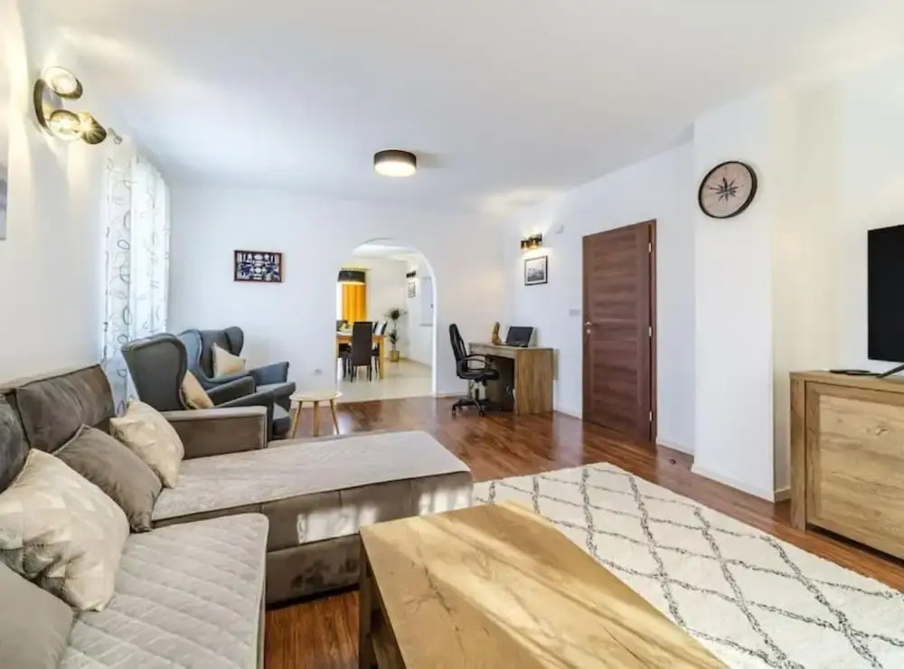 Sutivan Sea Terrace Apartment