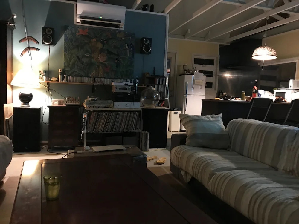 Lazybones House