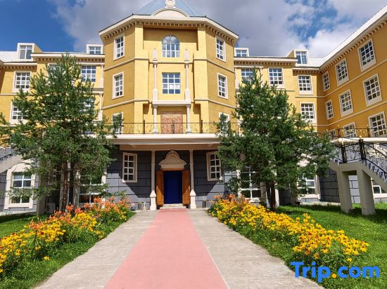 Ya'oulong Castle Hotel