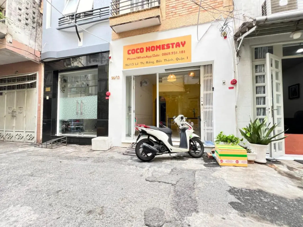 Olala Homestay with Balcony in Saigon center