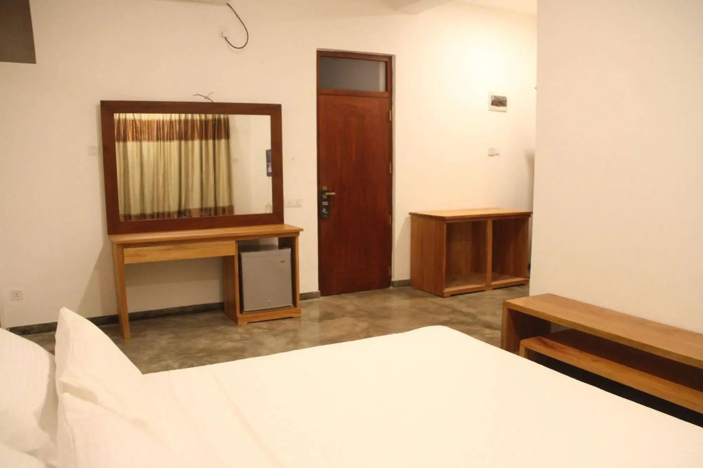 Sigiriya Wewa Addara Hotel - Hotel By The Lake
