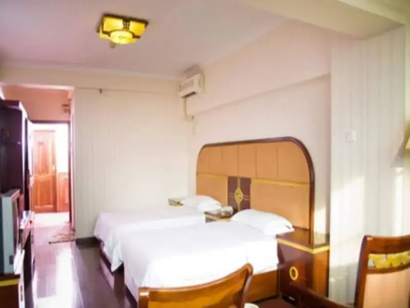 Nanning Gold Red Forest Hotel