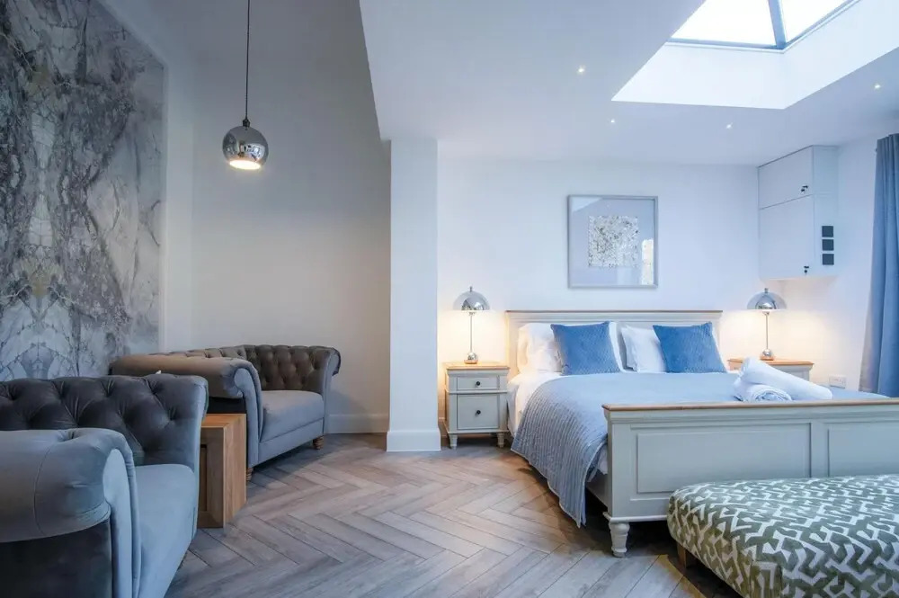 Suite 15 - Sleeping Giant Hotel - PEN Y CAE Inn