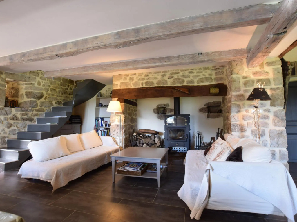 Stunning, Detached Holiday Home With Heatable Pool