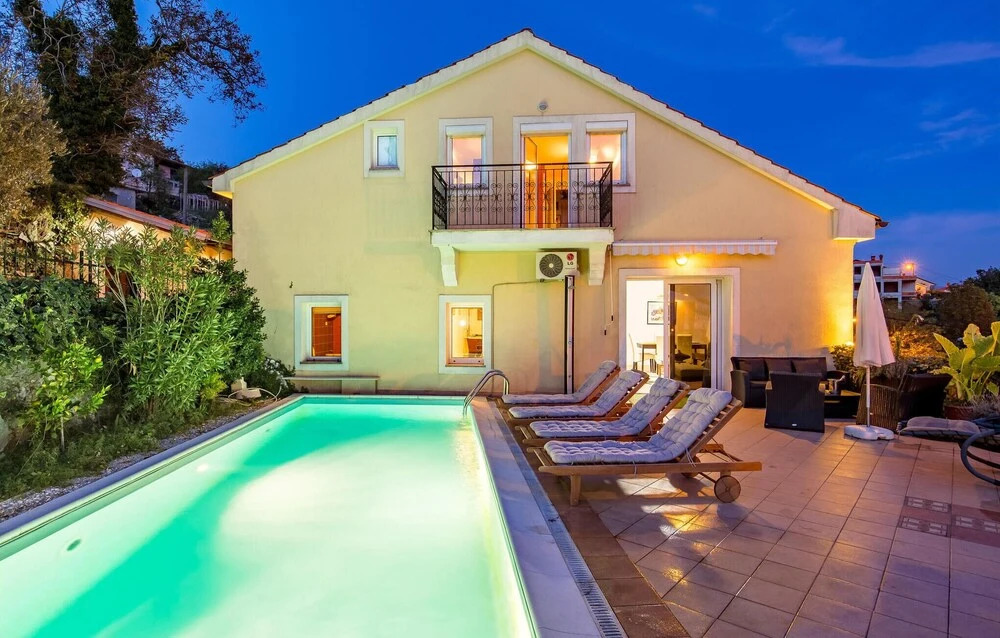 Amazing Home in Bregi With Sauna, Wifi and 4 Bedrooms