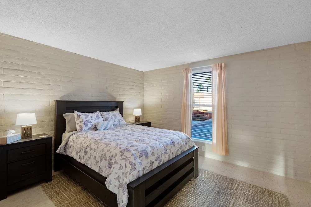 Sitting Pretty 2 BR by Casago